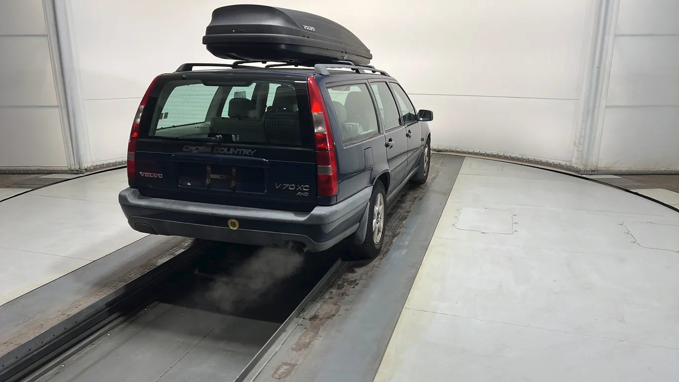 99 XC70 3.png