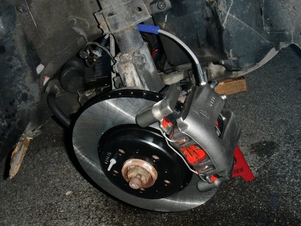 Everything fit really nicely - the spring was a pain, of course, but it all came together nicely