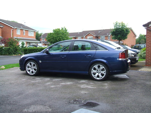 very fast vectra 3Ltr V6 deisel chipped ,kept this one for three yrs,then it started to go wrong, so got rid quick.
