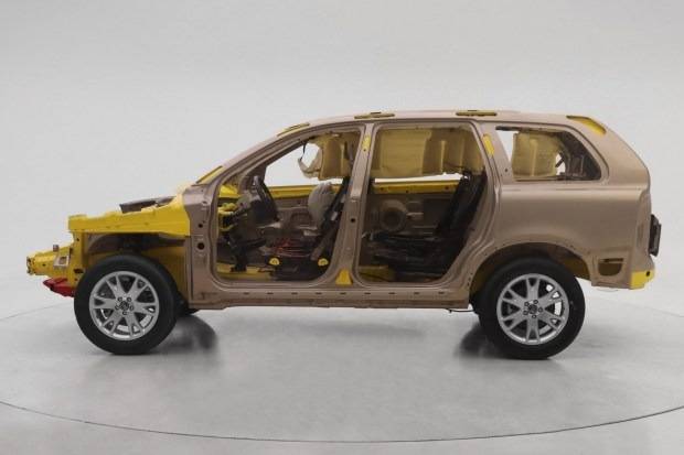 2005_volvo_xc90 bones.jpg