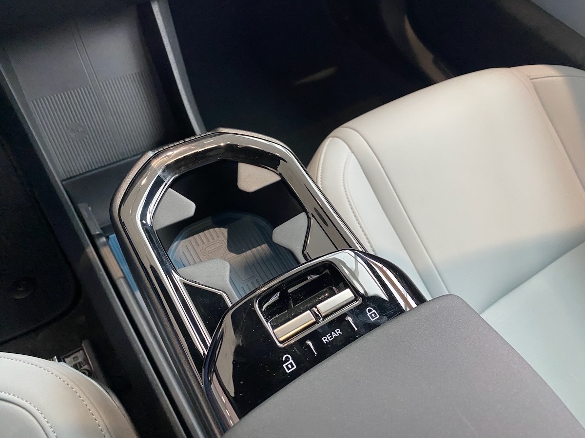 EX30 pre-production sample (13).jpeg