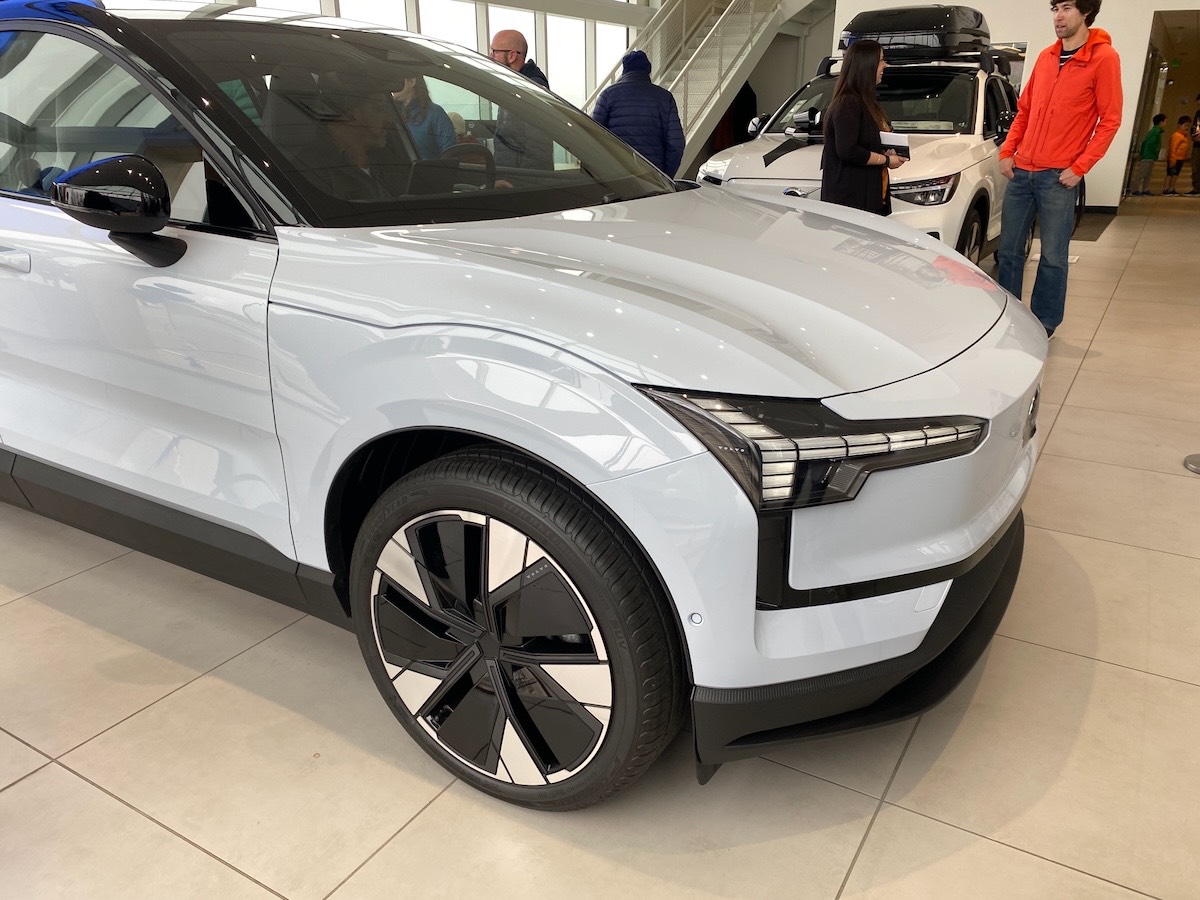 EX30 pre-production sample (23).jpeg