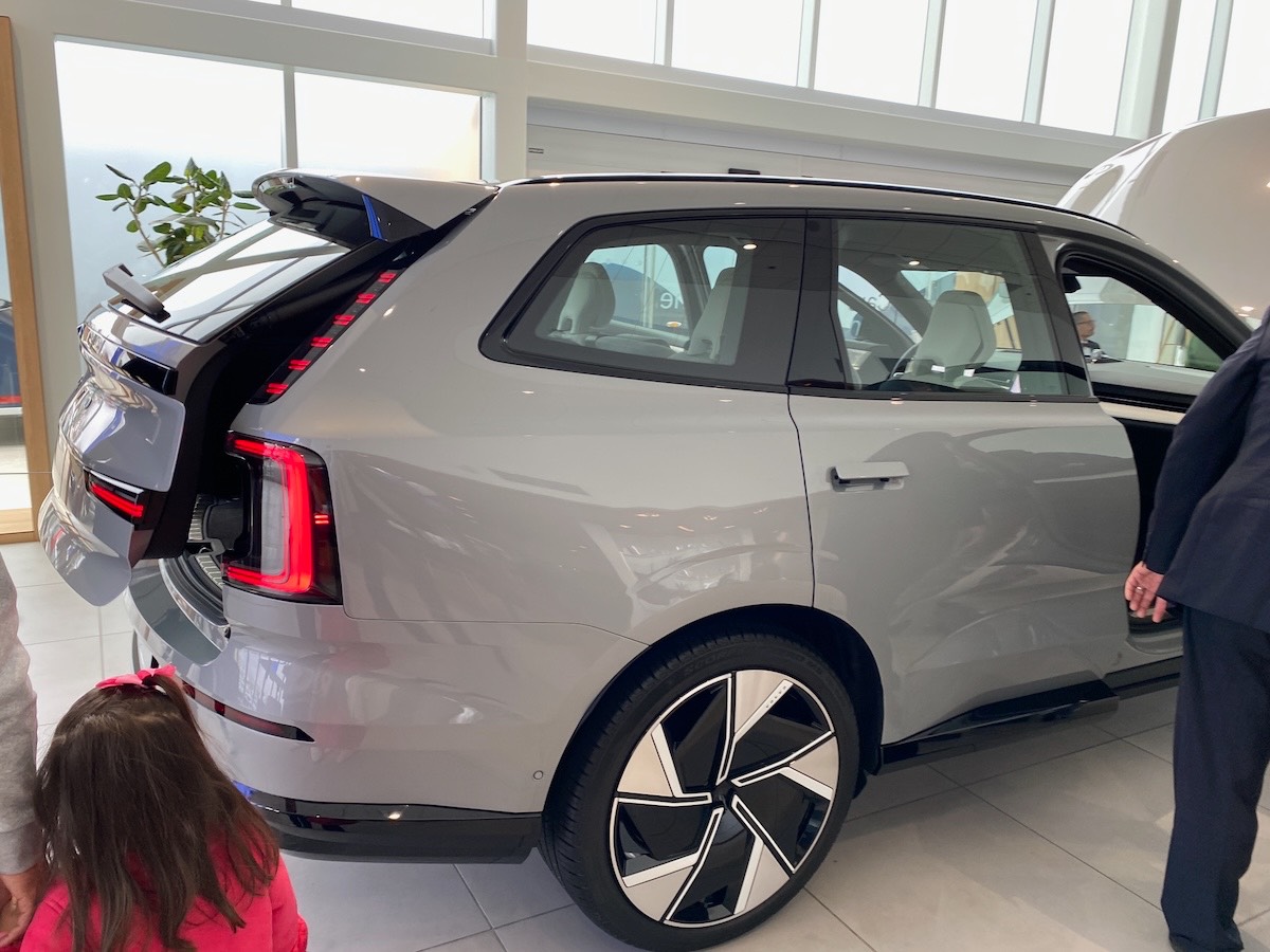 EX90 pre-production sample.jpeg