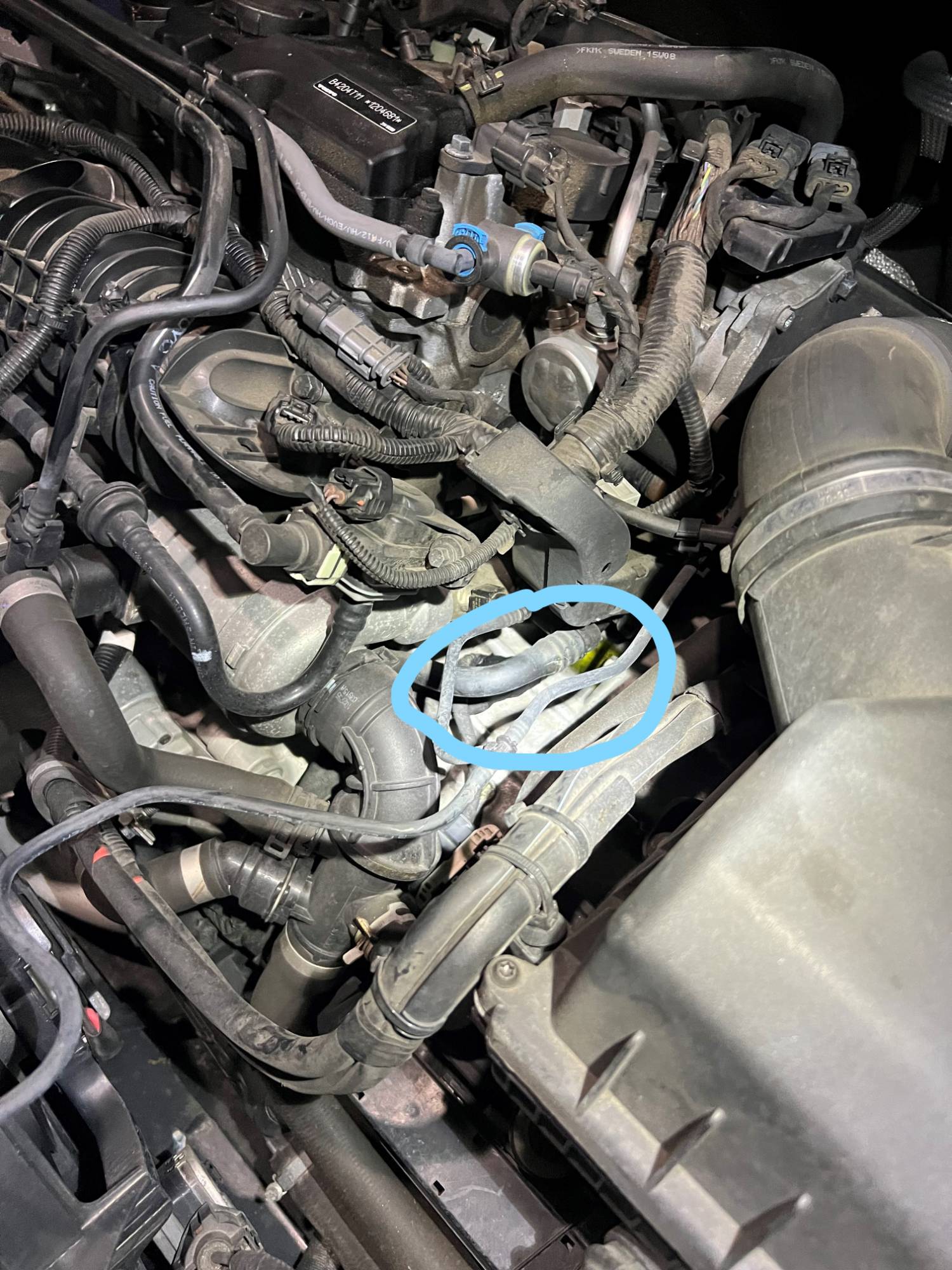 XC 70 Hose Circled.jpg