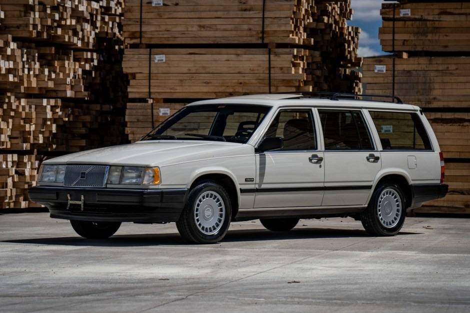 1988_volvo_765_Turbo.jpg