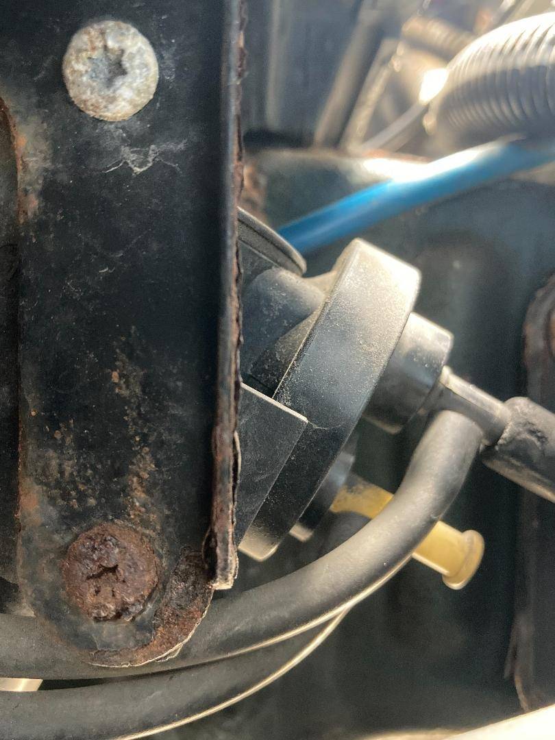 Mia hose from charcoal cannister.jpg