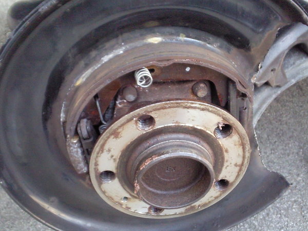 shoes fit top and bottom not left and right as the manual shows and there is no adjuster.