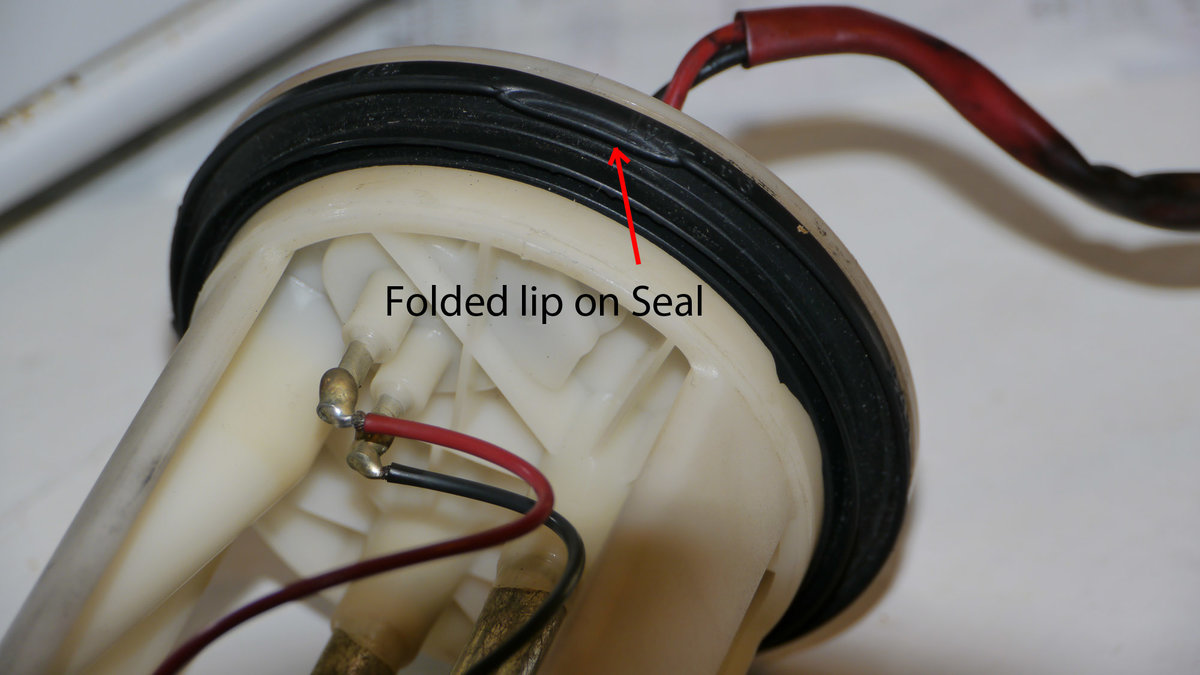 Folded fuel seal lip