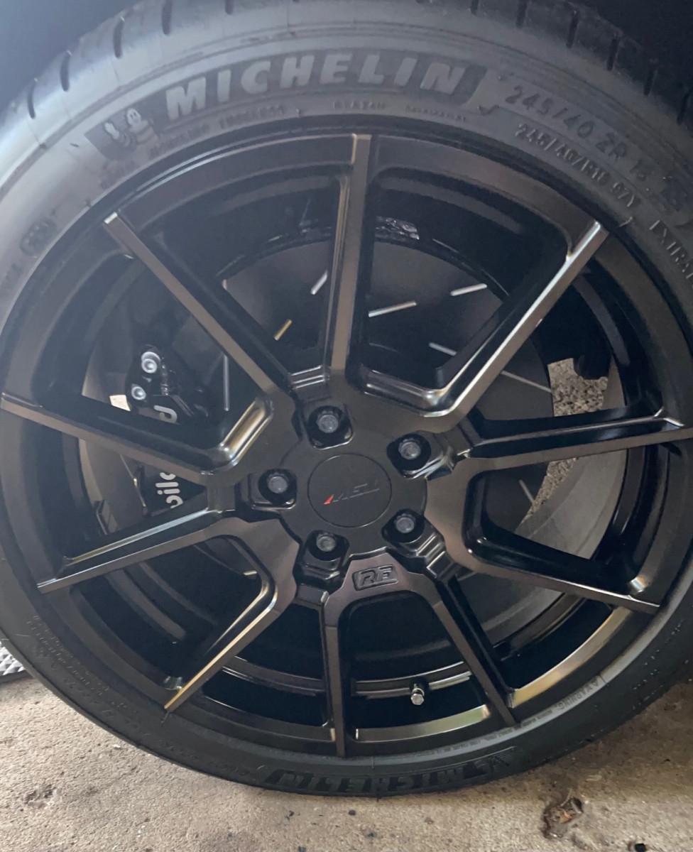 Wilwoods/EBC/Chronos Double dark tint/Michelin Pilot Sport AS4