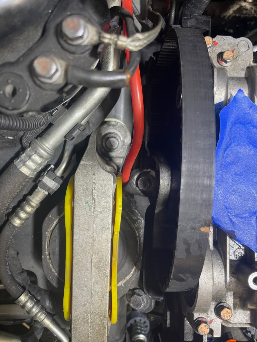 Passengers side engine mount