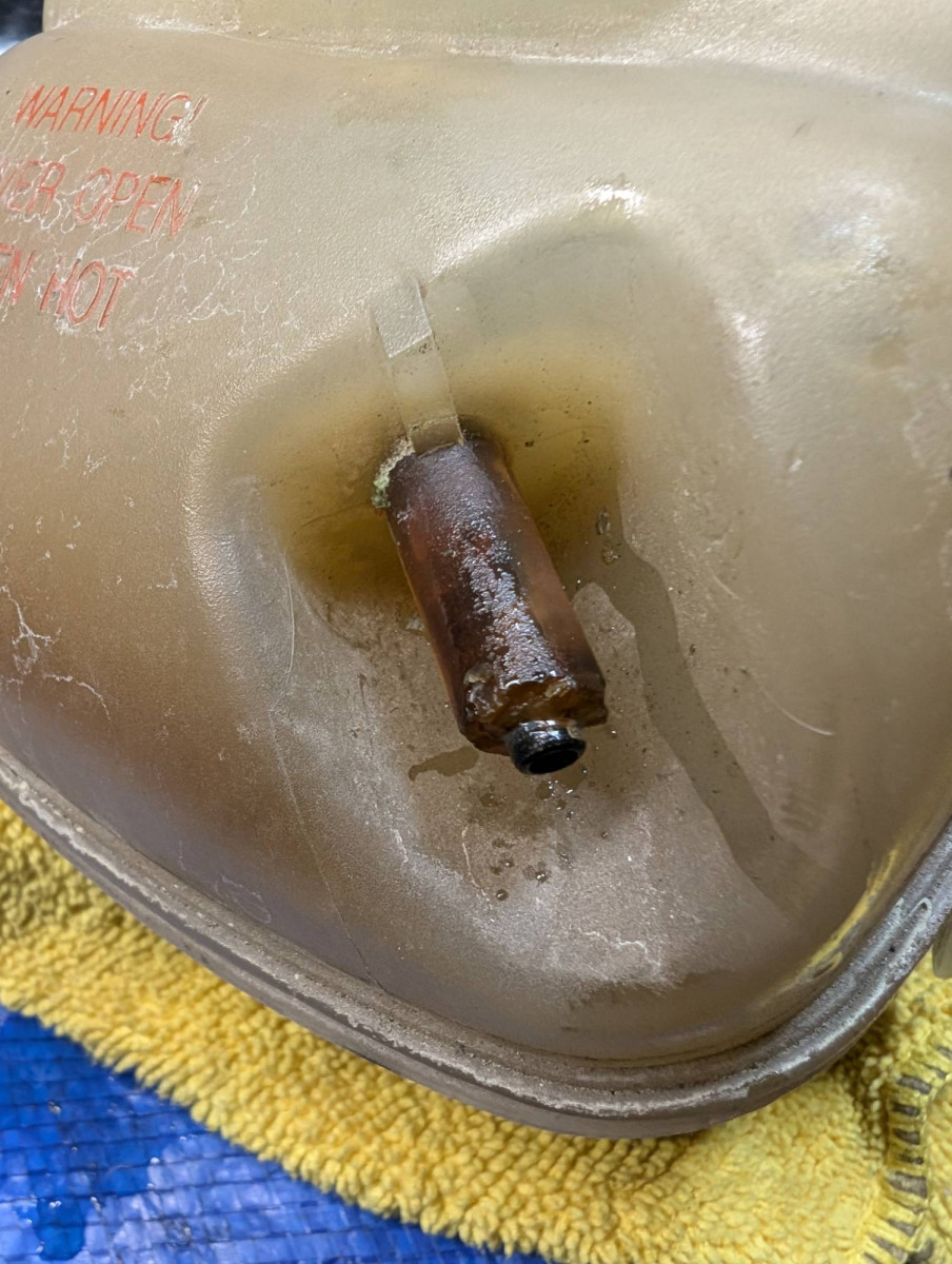 Broken overflow line nipple