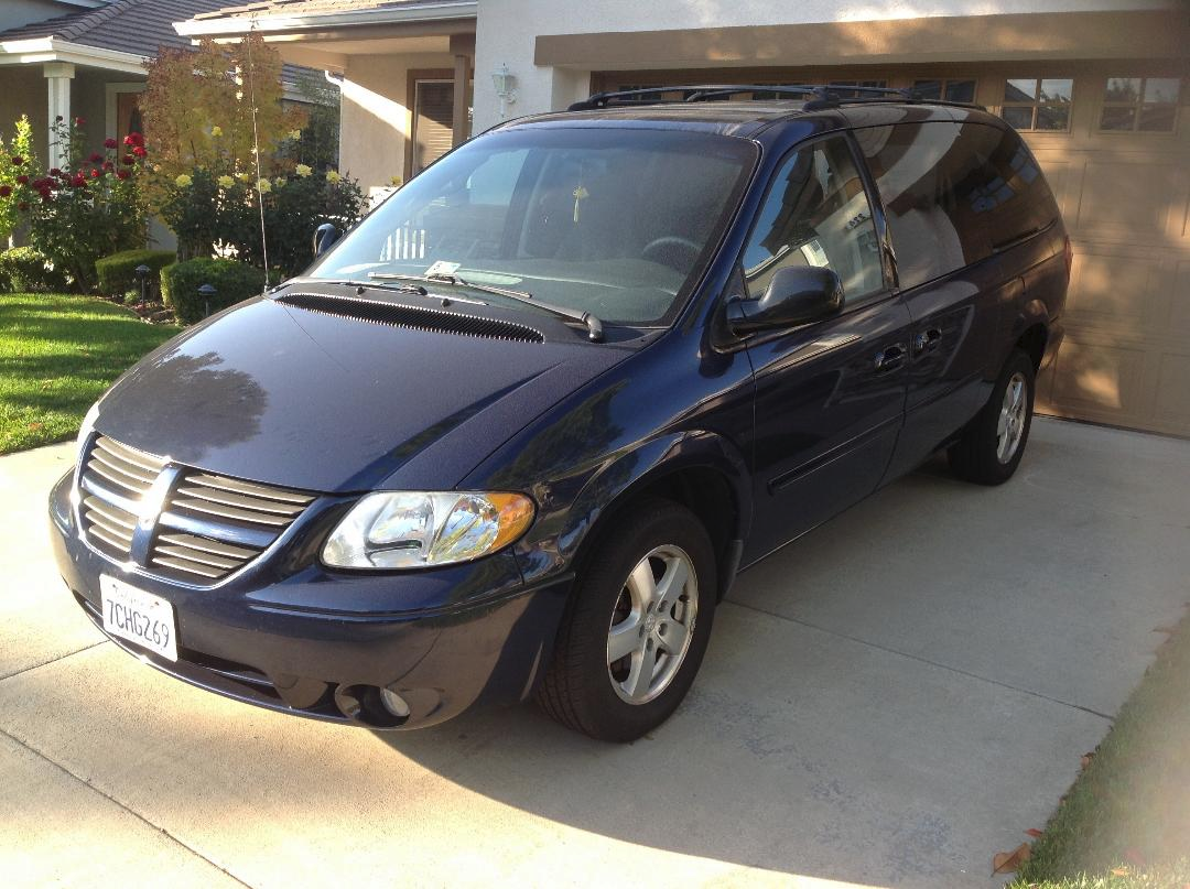 2005 Dodge Carvan.png