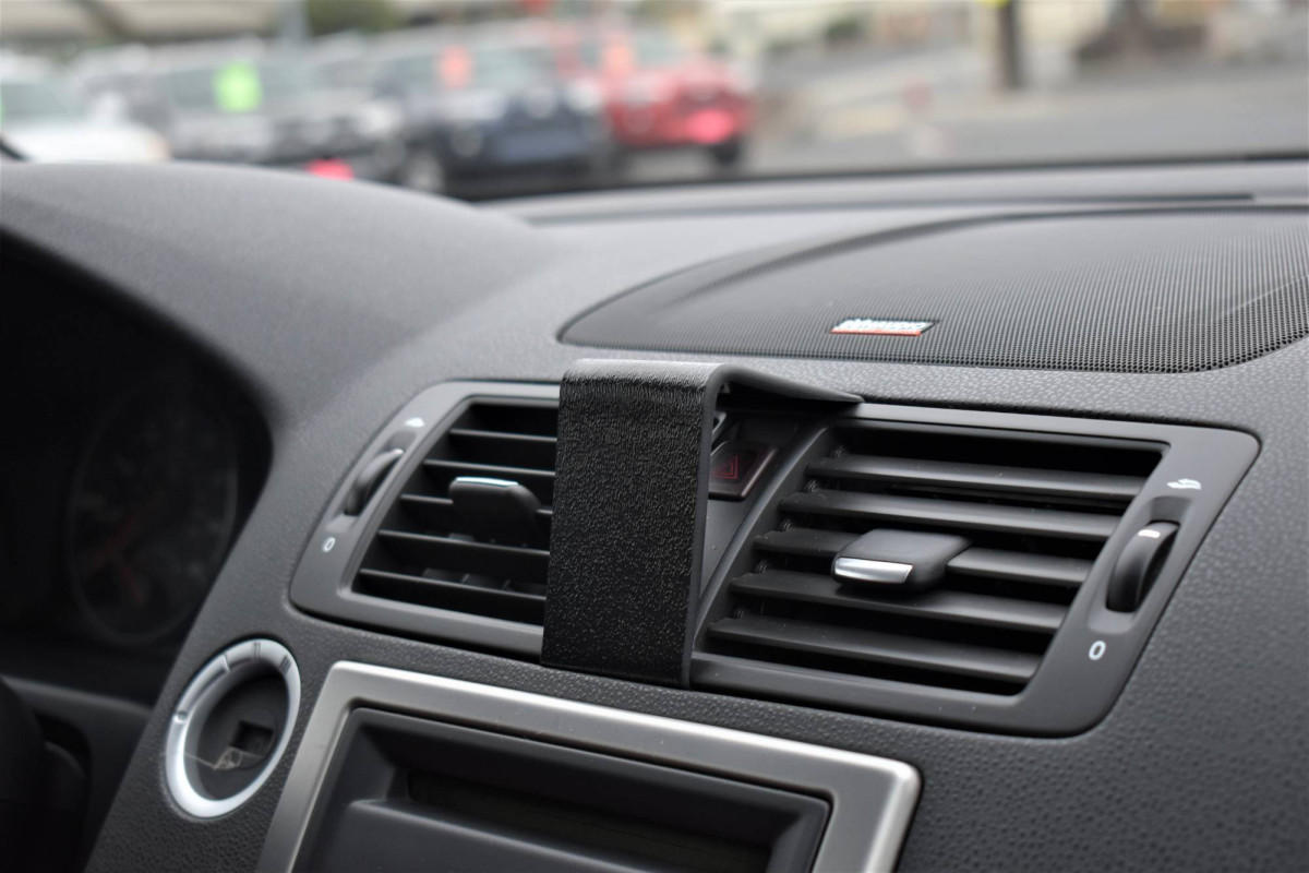 attachmount.com cellphone mount in 2010 v50