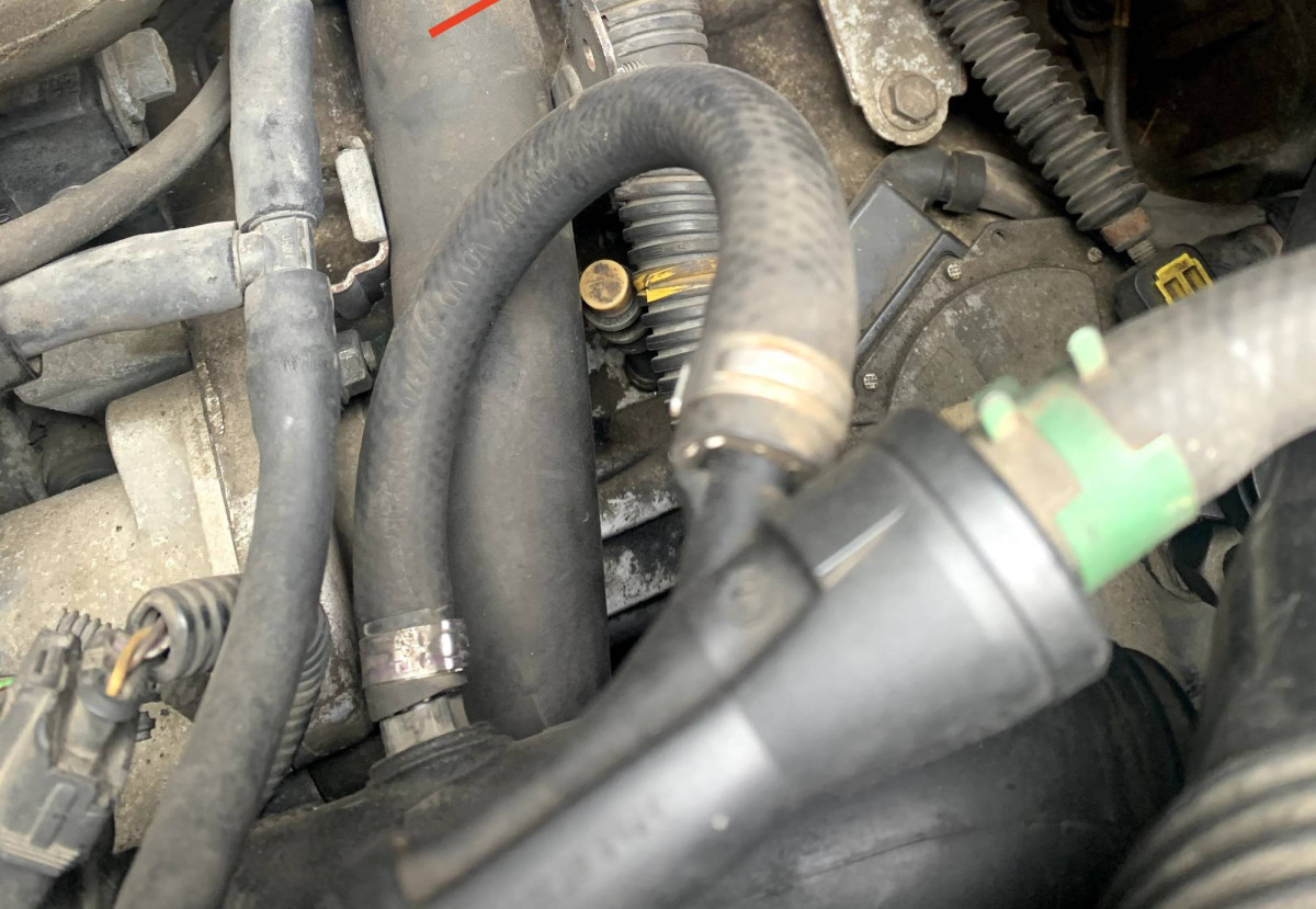 broken part on Volvo.jpg