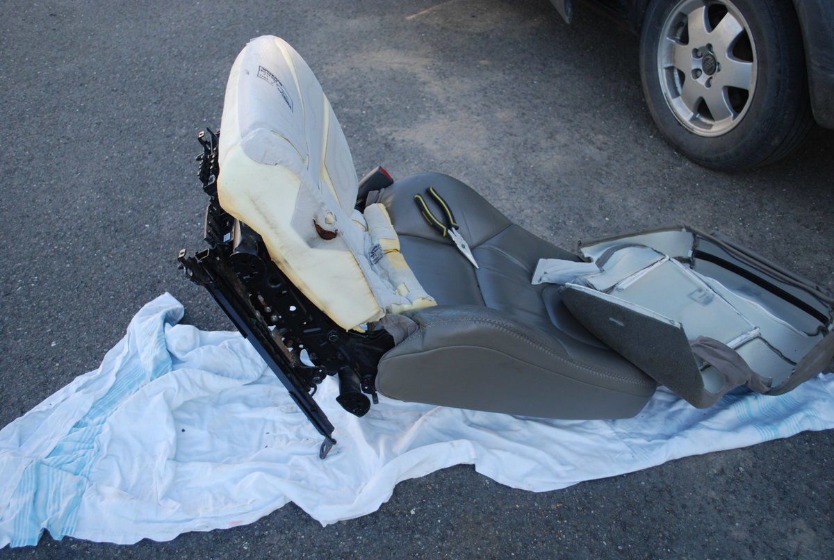 v70-XC 2002 seat heater failure.