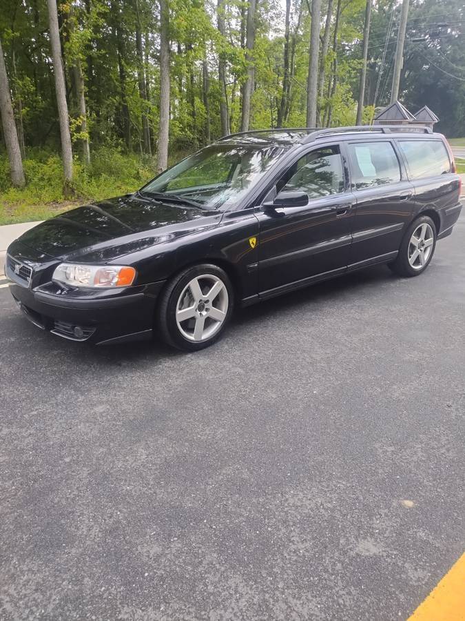 2004 Volvo V70R.jpg