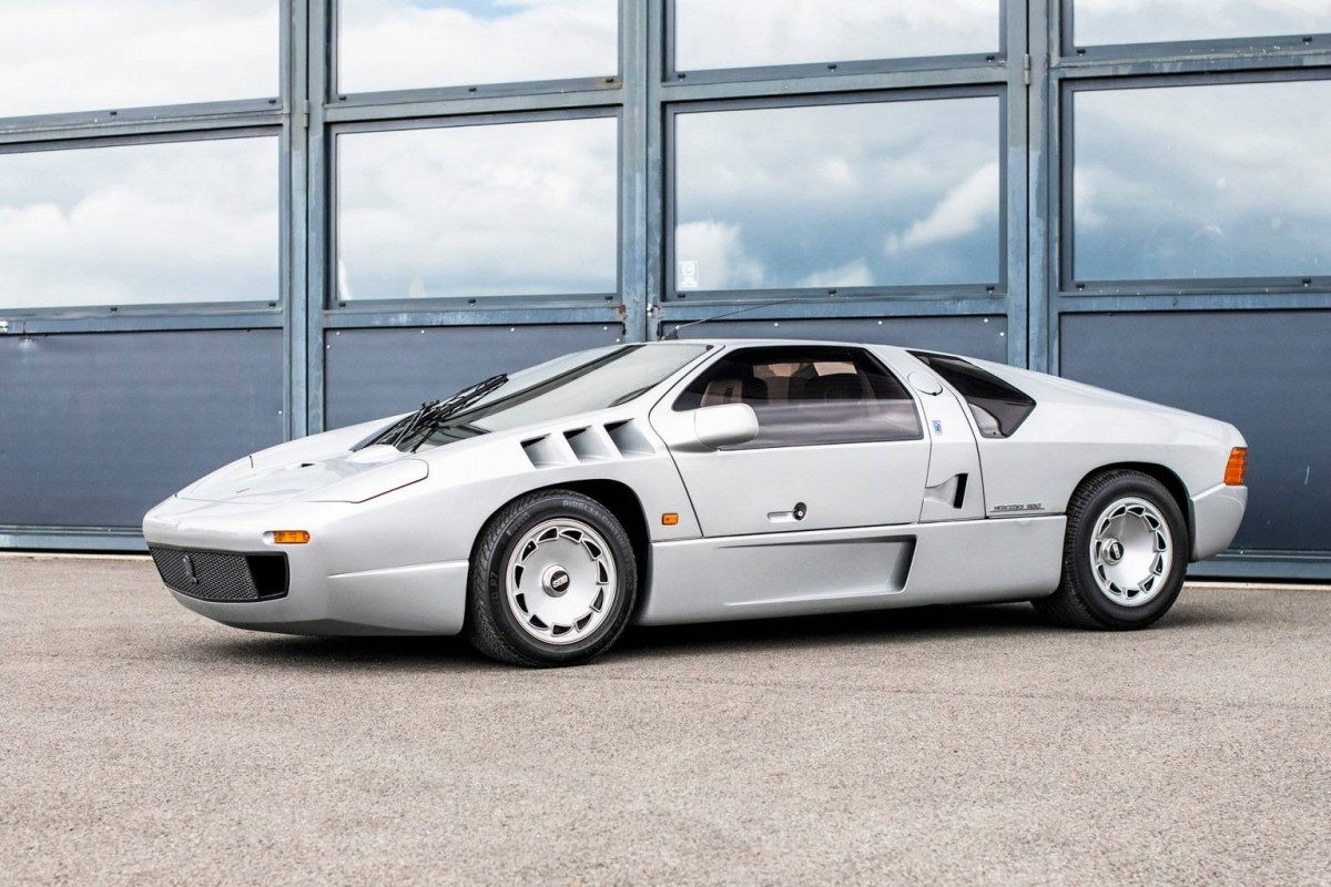 Pretty swoopy for a 1991production car.jpg