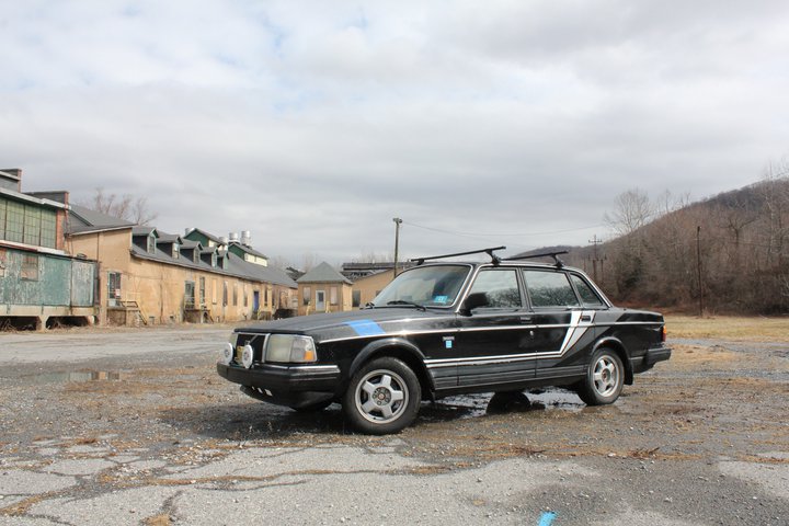 1990 Volvo 240 5.jpg
