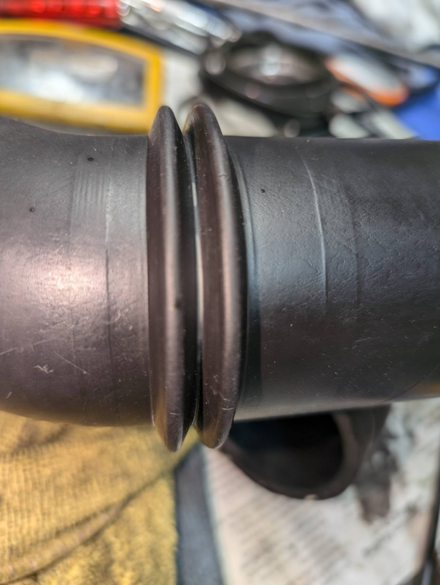 New pipe stress point in mid-pipe flex