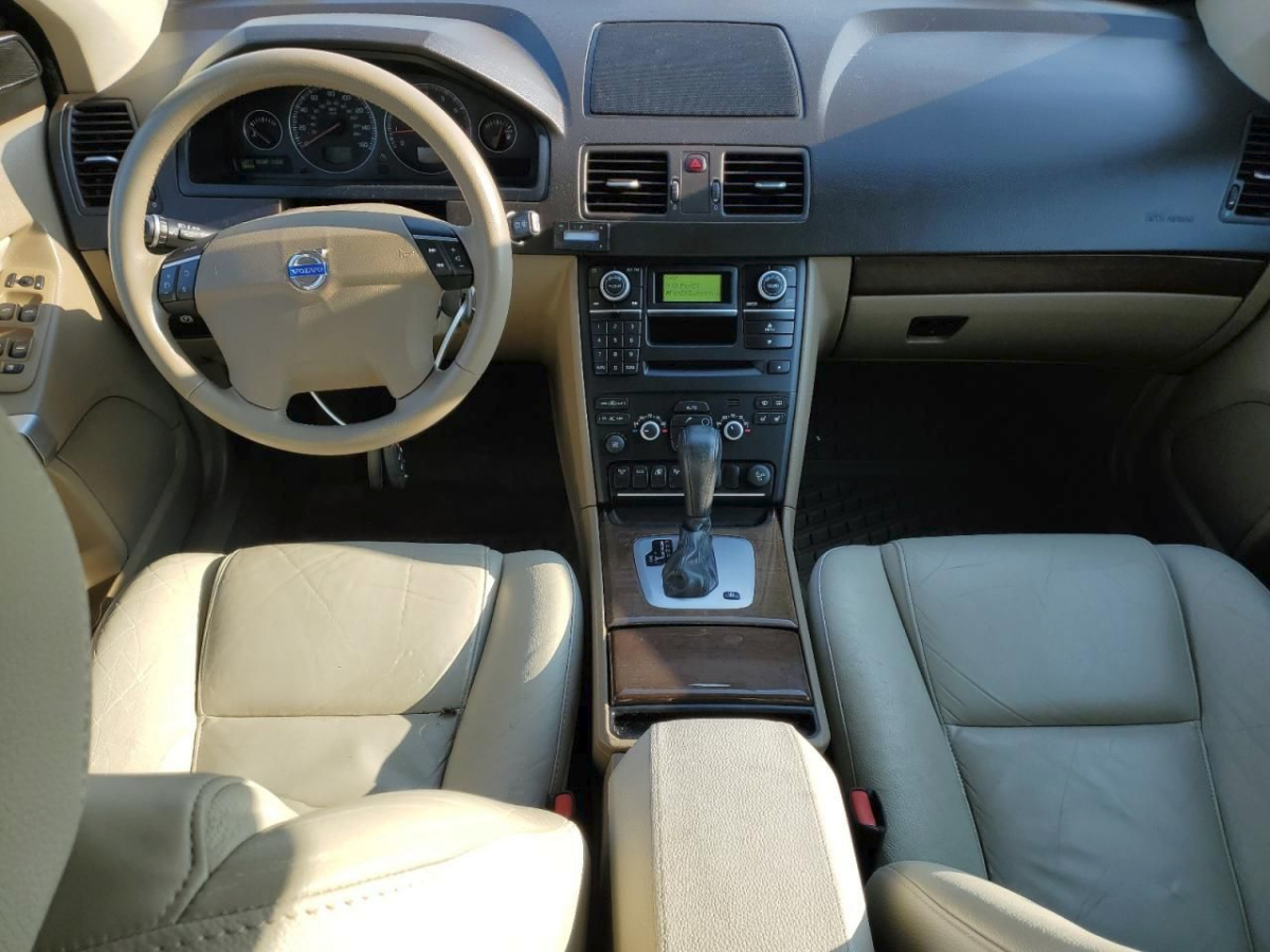 2010 XC90 1.png