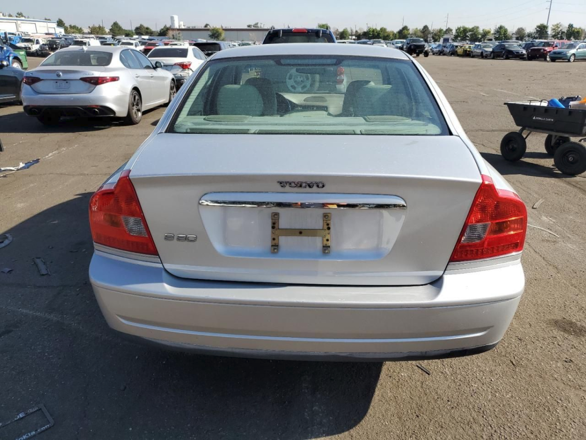 2006 S80 2.5T 2.png