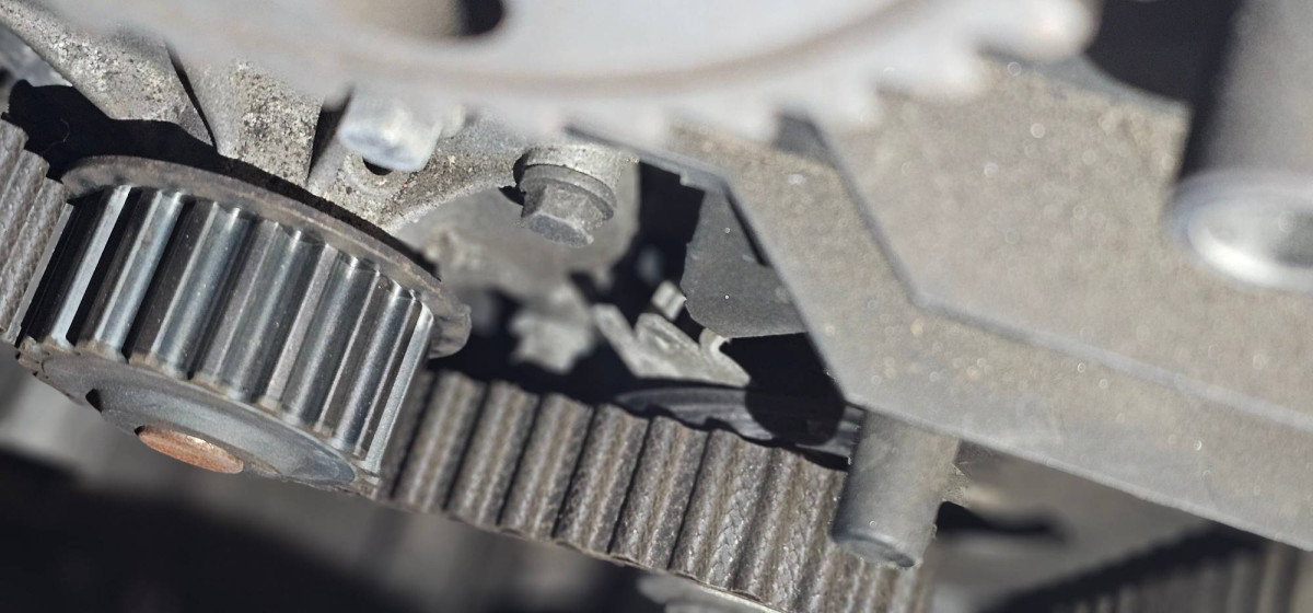 Missing indicator and wrong position of reference guide.  Other plastic ring on the tensioner