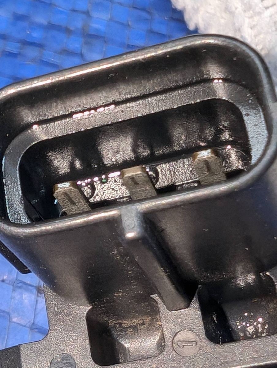 Contacts look like they may have been used