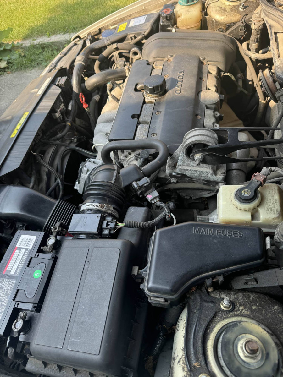 cross section engine bay.jpg