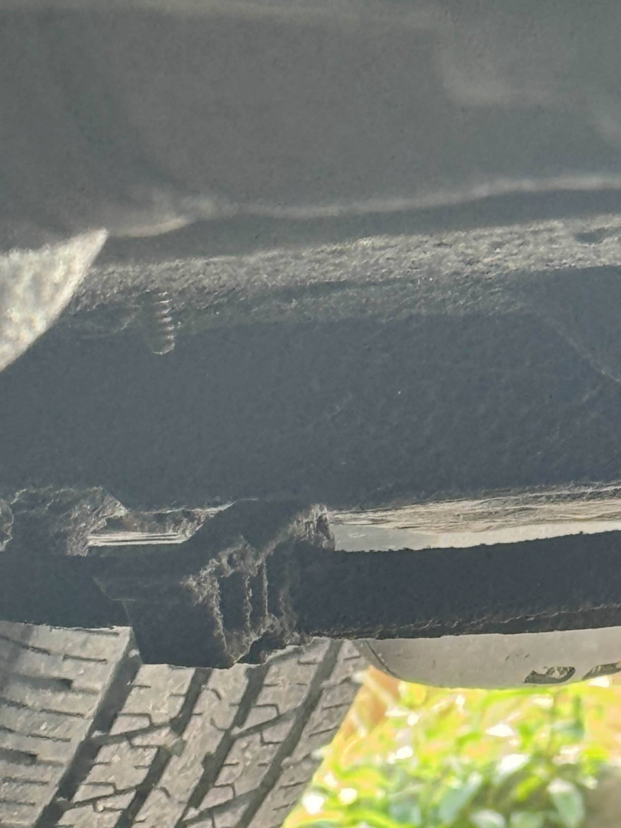 unsecured cable front passenger.jpg