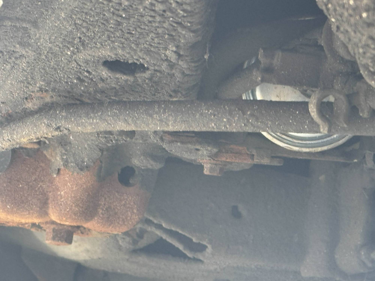 unsecured cable rear driver.jpg