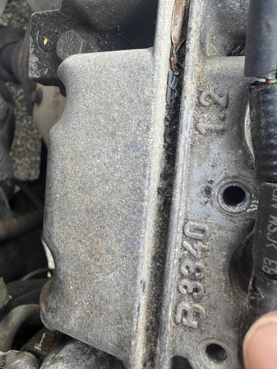 B3340 engine label.jpg