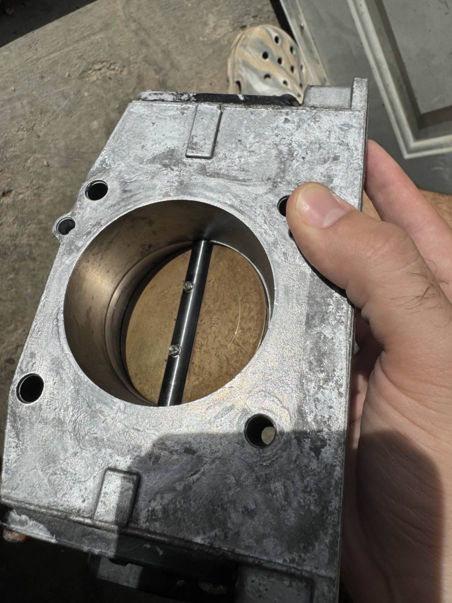 throttle body opening side a-2.jpg