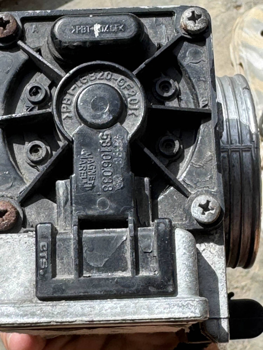 throttle body side with label b-1.jpg