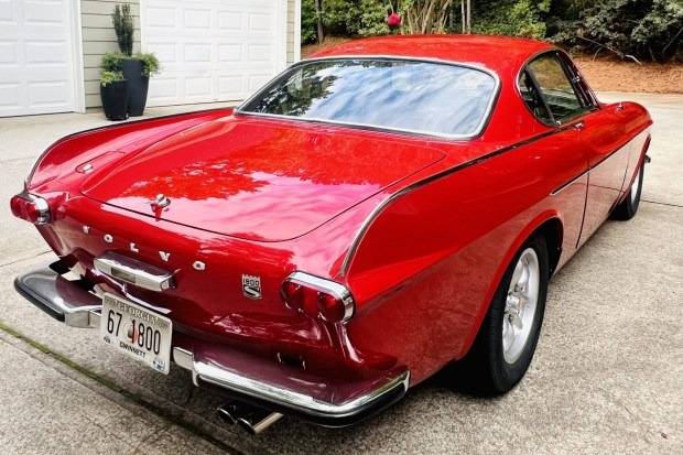 1967_volvo_1800s.jpg