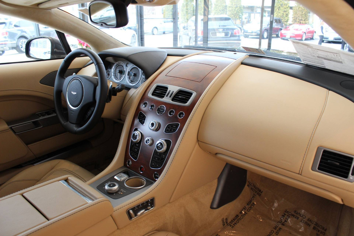2016-Aston-Martin-Rapide-S Int.jpg
