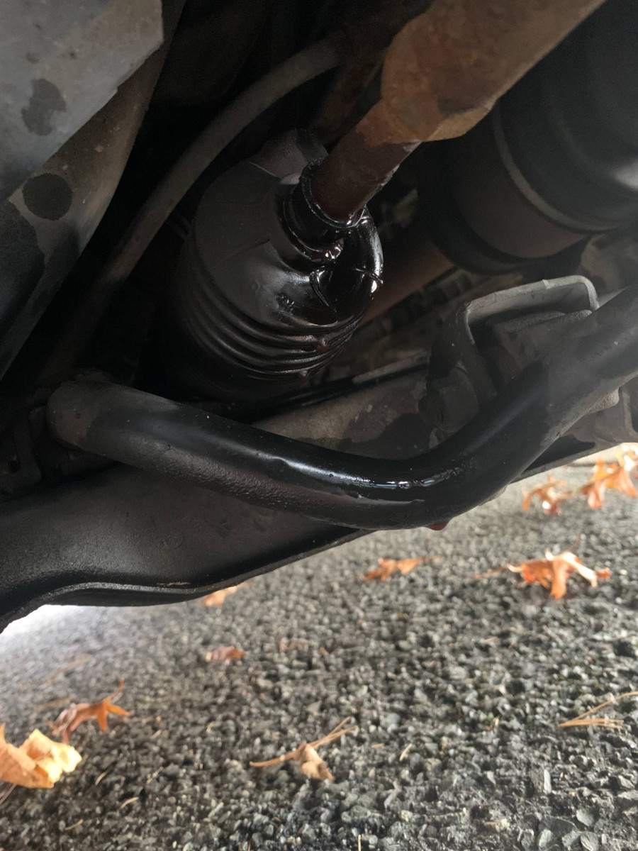 1998 Volvo V70 steering rack leak
