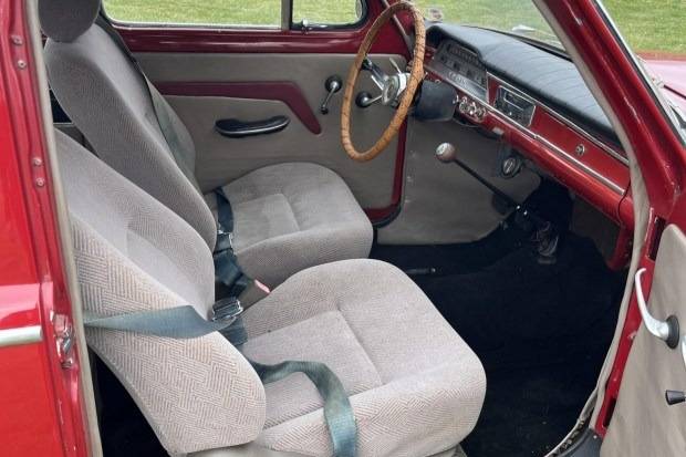 1959_volvo_pv544_img_seats.jpg