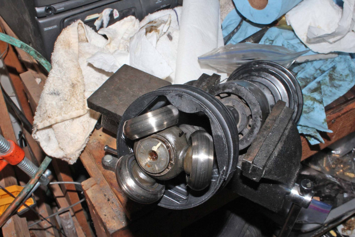 volvo driver side inner cv joint 7.jpg