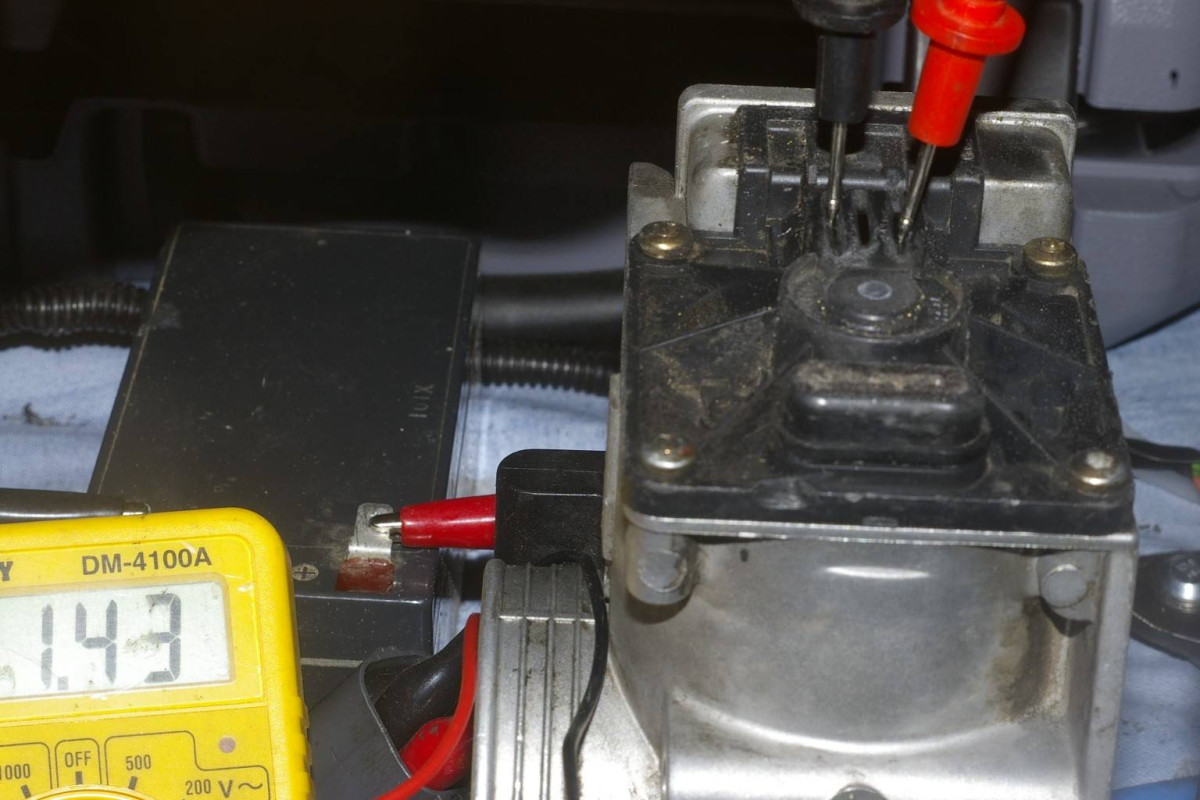 Throttle sensor voltage default position ~20% open.JPG