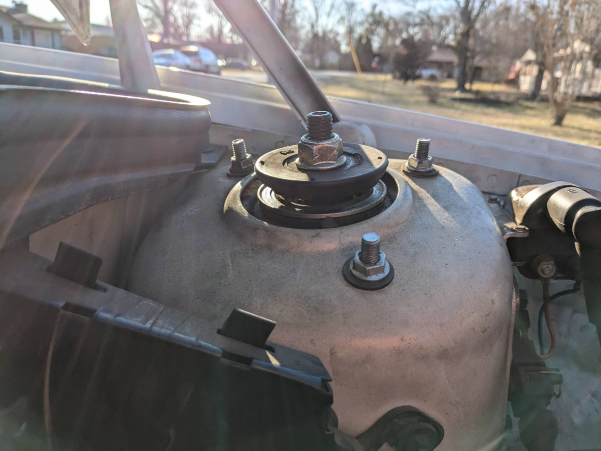 Before jacking up (driver)