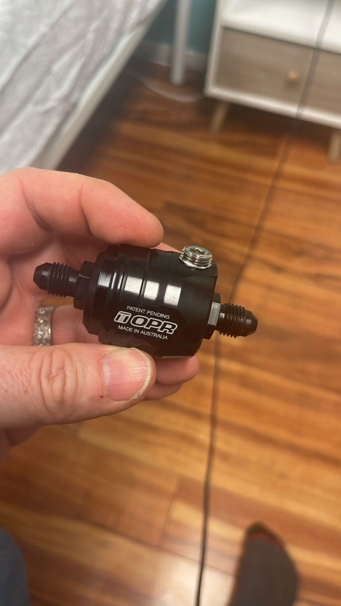 turbosmart turbo oil feed pressure regulator