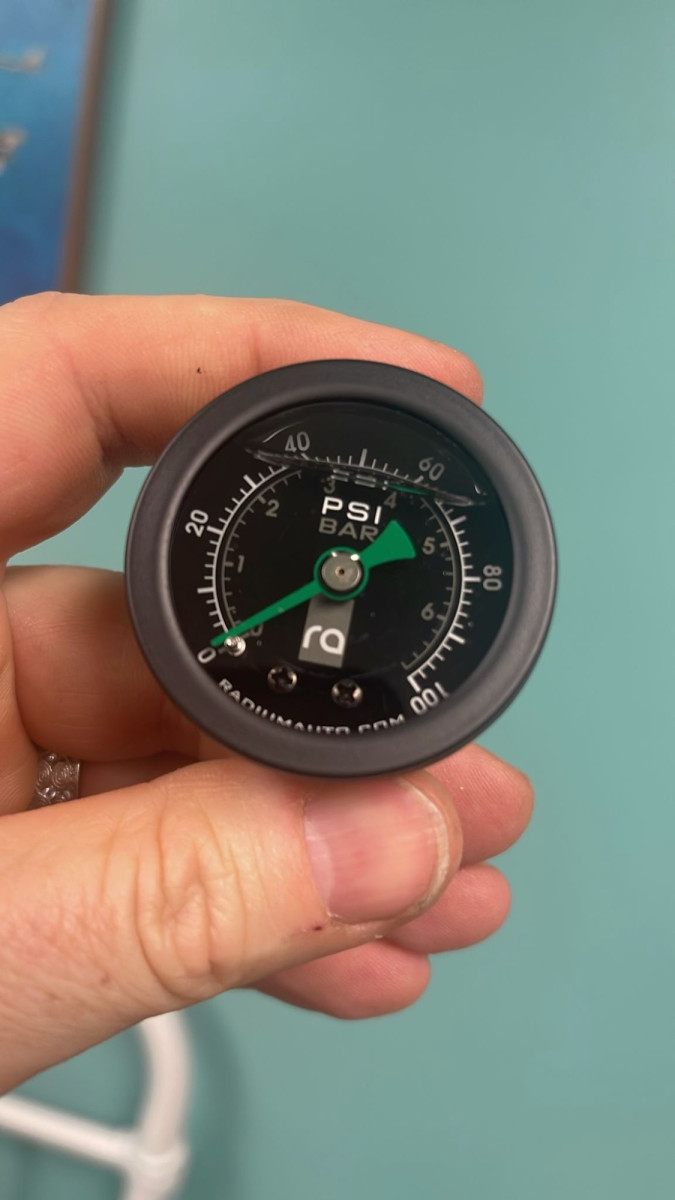 radium fuel pressure gauge