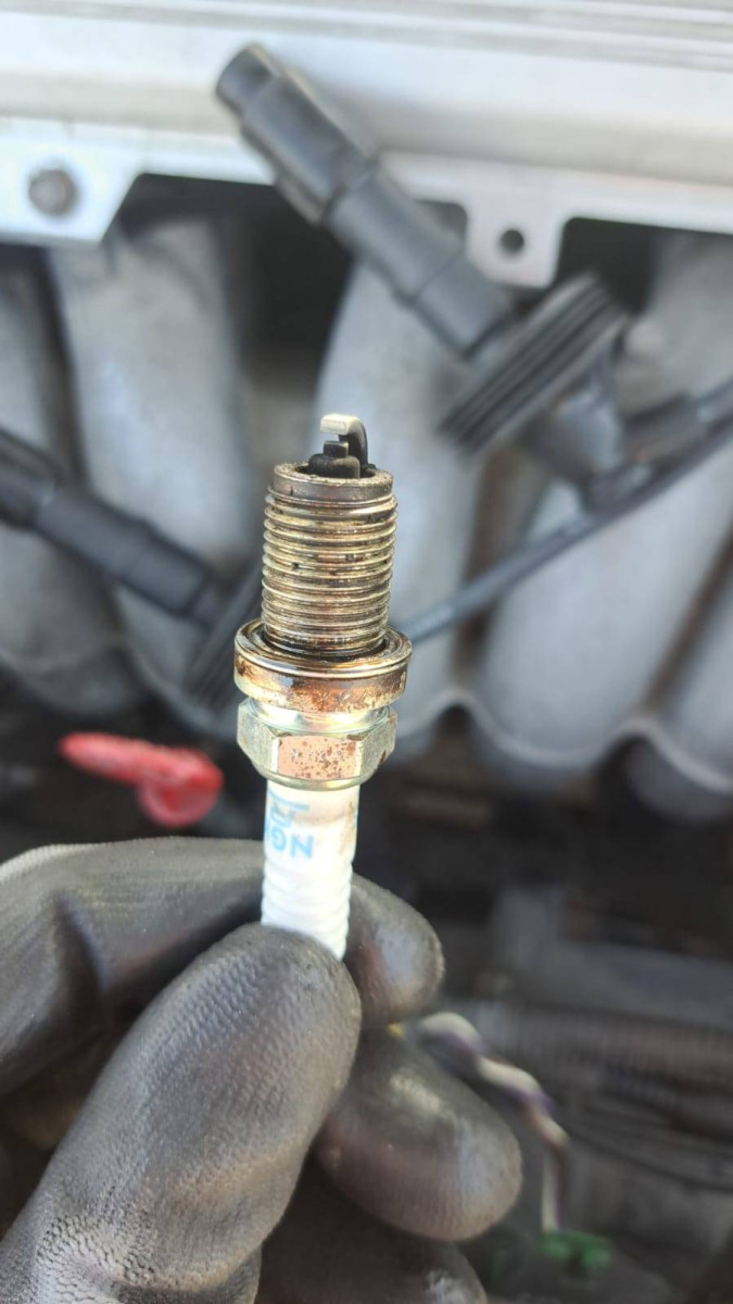 1. Spark plug from left to right (4).jpg