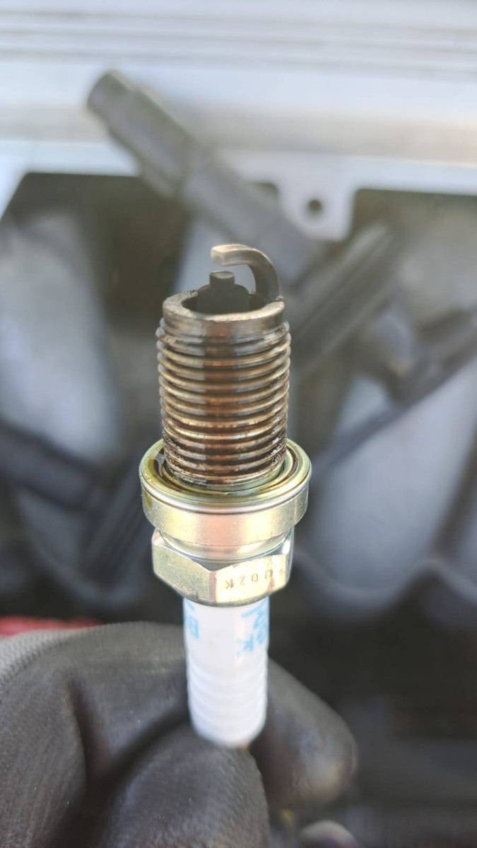 2. Spark plug from left to right (4).jpg