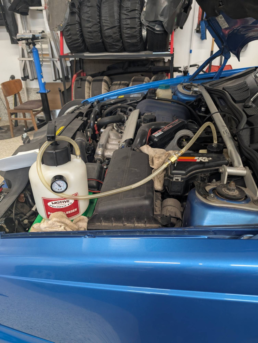 Brake pressure bleeder