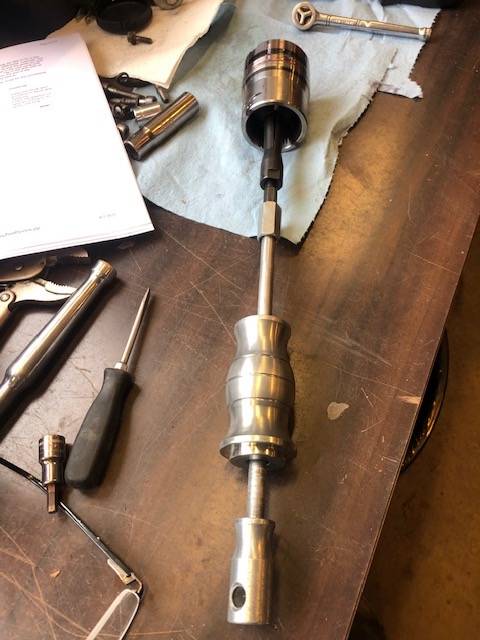 Blind hole expandable collet pulller.jpg