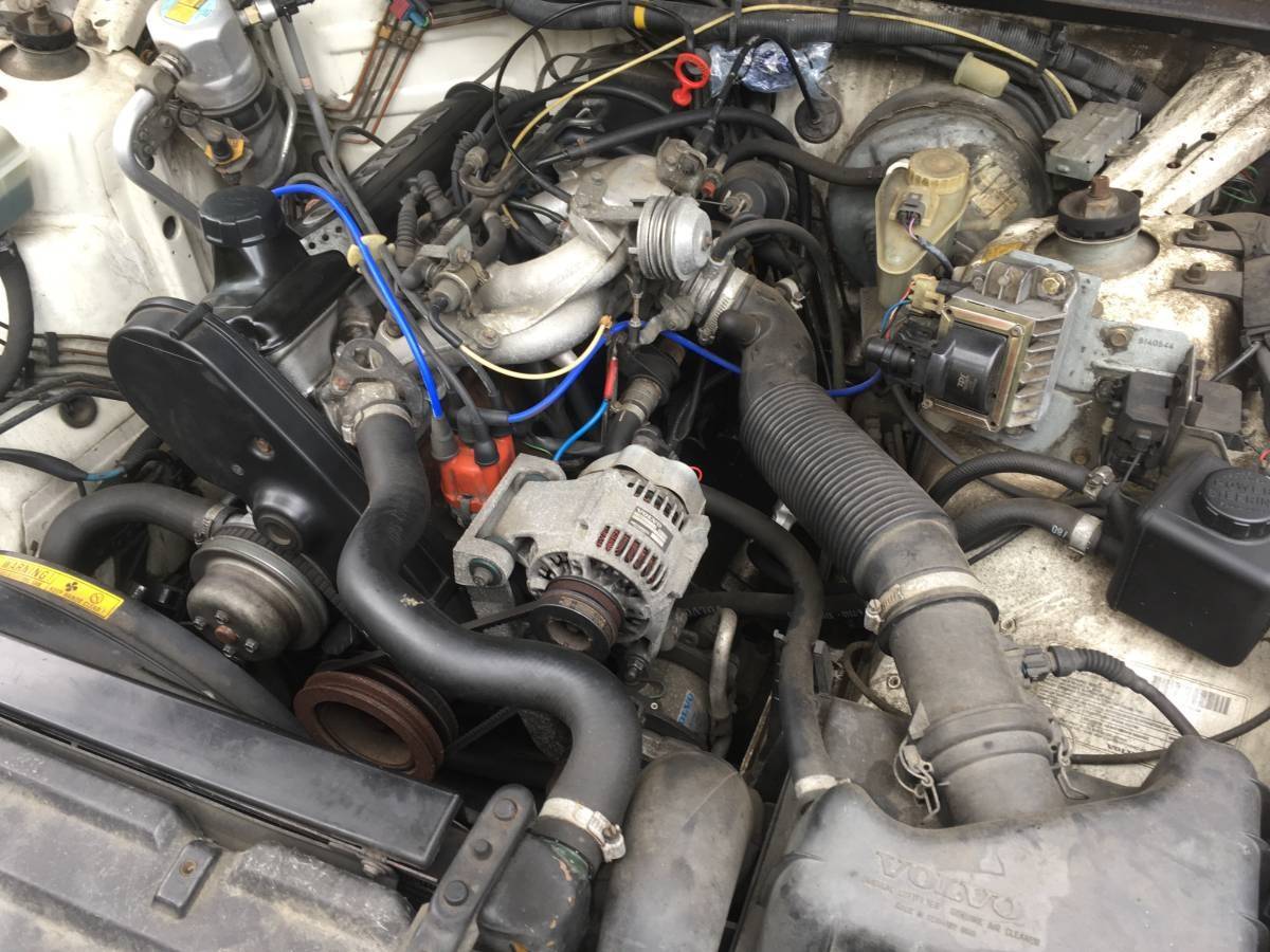 1994 Volvo 245 roof rack.jpg