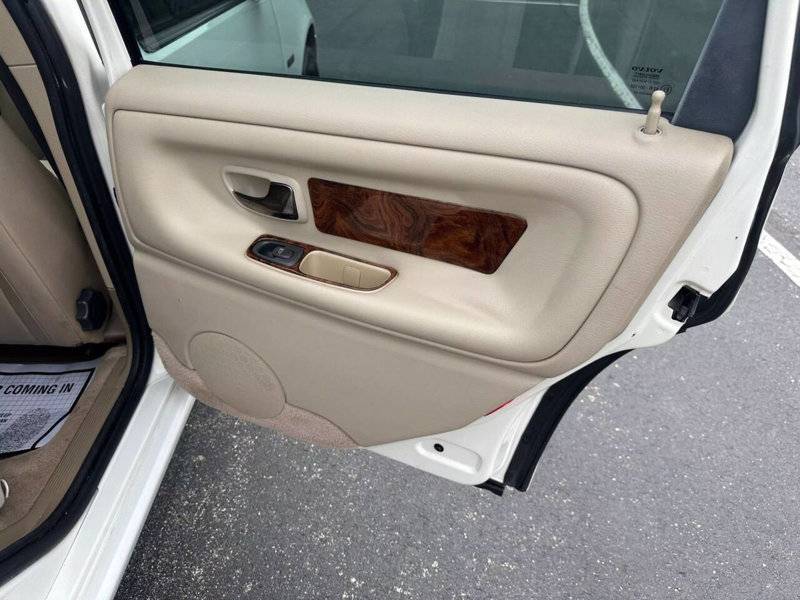 WoodgrainDoorCardRear.jpg