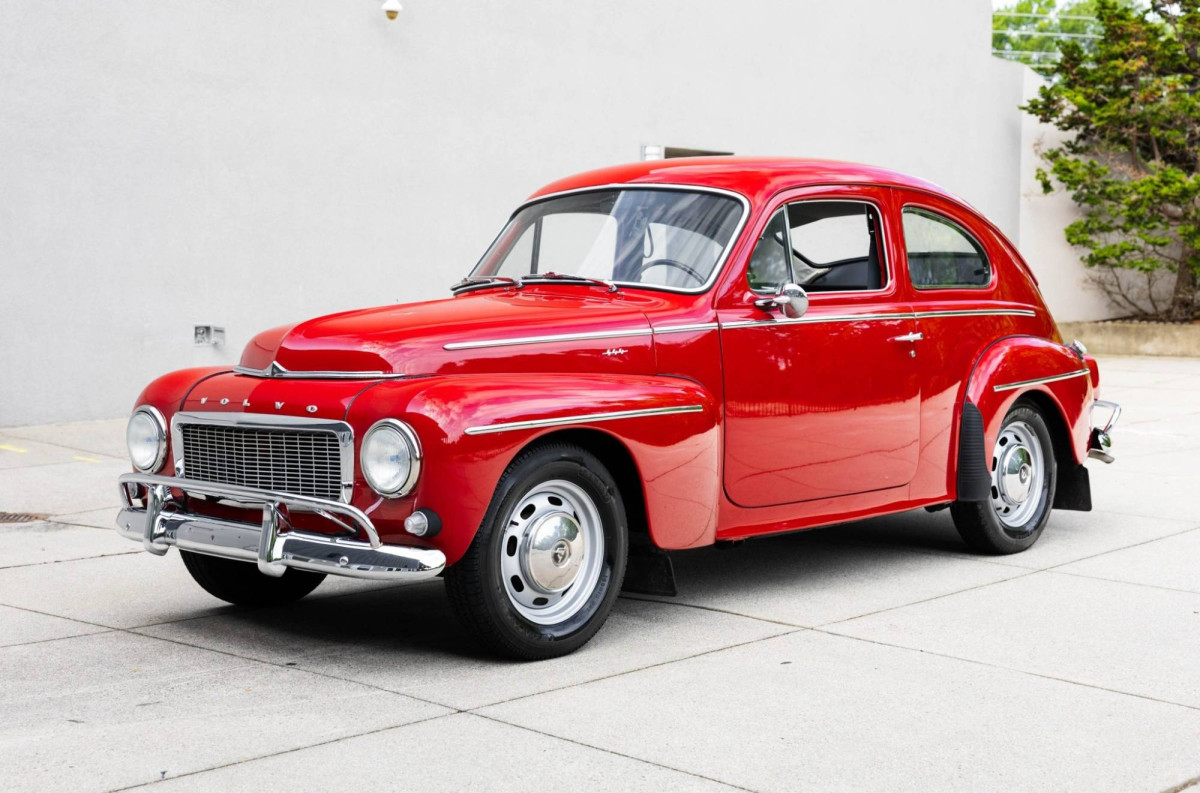 1965_volvo_PV retail red.jpg