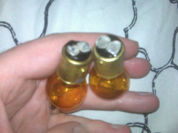 volvo turn signals.jpg